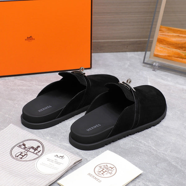 HM 25 Carlotta Mule in camoscio nero