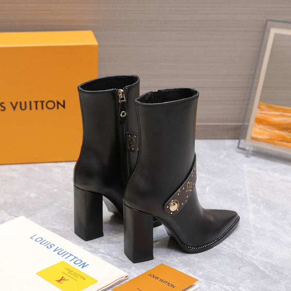 LV x Silhouette Stivali da cavaliere con tacco a V e punta 95 mm in pelle di pecora nera 425683