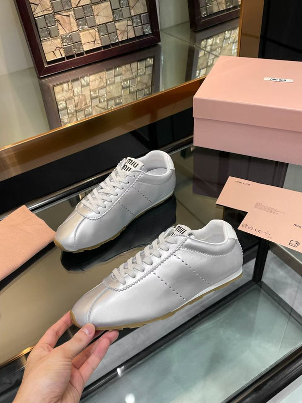 Miu Plume Sneakers Argento Pelle di Vacchetta 456350