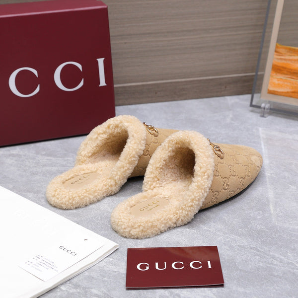 GG Horsebit Mules with Beige Insole Suede Shearing 547327