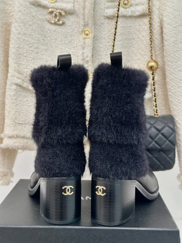 CC Short Boots 60mm Black Cowhide And Wool Yarn