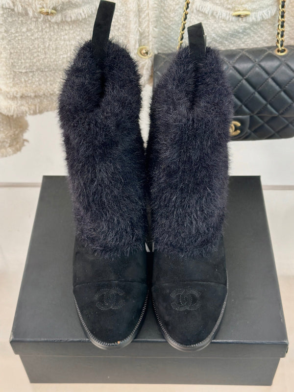 CC Short Boots 60mm Black Suede And Wool Yarn