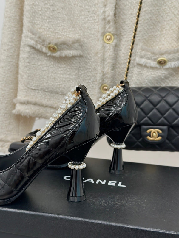 CC High Heels 80mm Black Bow Quilted Calfskin