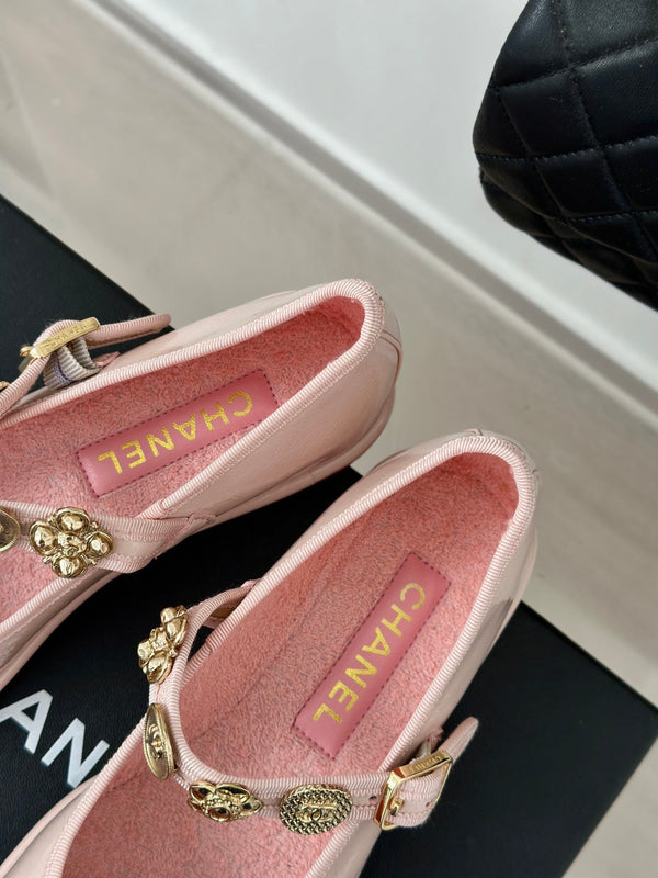 CC Mary Jane in pelle di vacchetta e agnello rosa pastello lucido