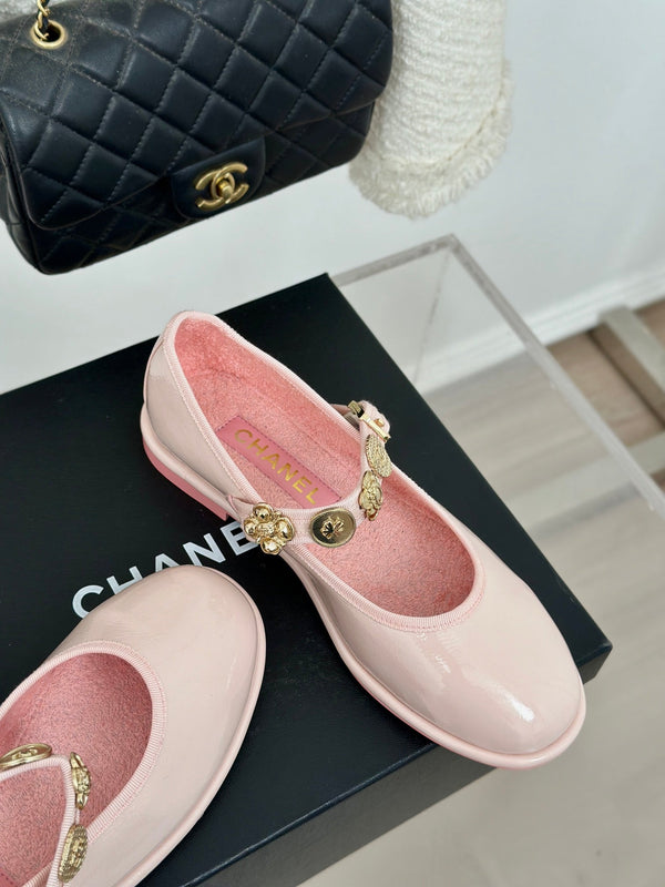 CC Mary Jane in pelle di vacchetta e agnello rosa pastello lucido