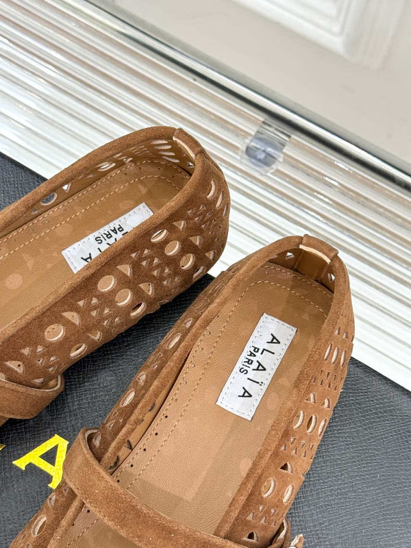 Alaia Women's Ballet Flat Brown Beige Suede 293222