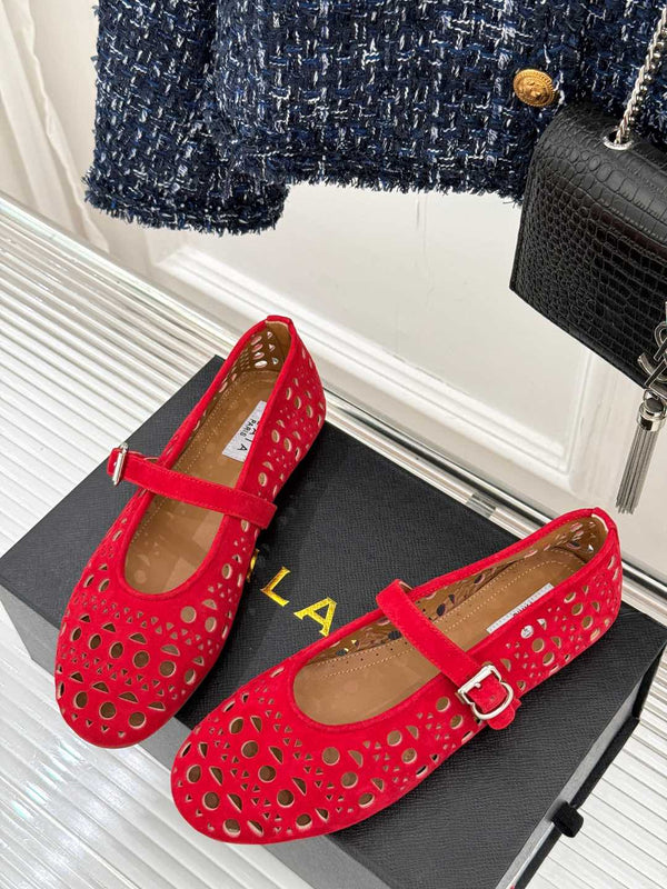 Alaia Women's Ballet Flat Red Suede 293225