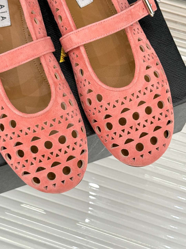 Alaia Women's Ballet Flat Pink Suede 293227