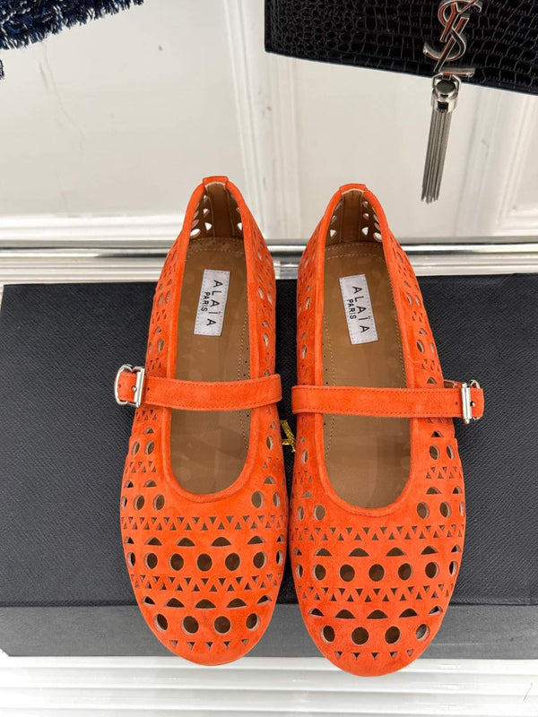 Alaia Women's Ballet Flat Orange Suede 293228