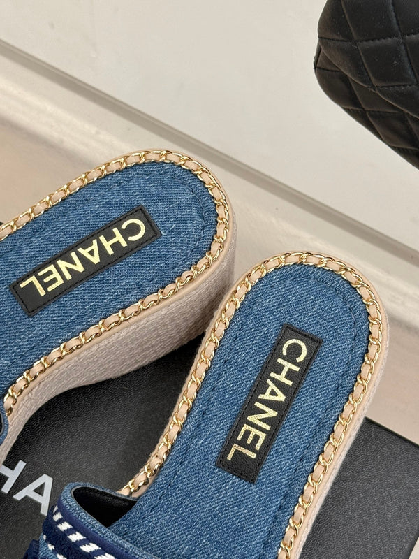 CIABATTE CON ZEPPA E SUOLA SPESSA IN TESSUTO DENIM BLU CLASSICO