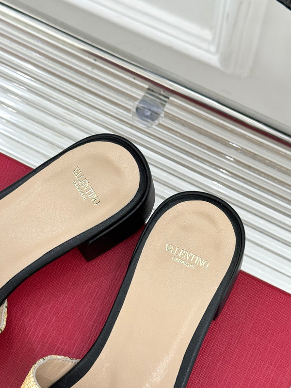 VT 25 Cherryfic Leather Trimmed Slides Black Sheepskin 286506