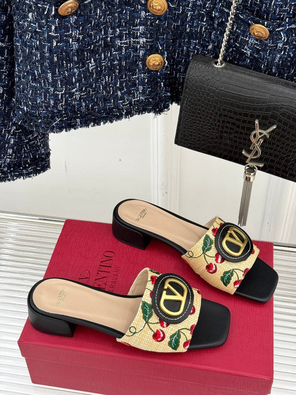 VT 25 Cherryfic Leather Trimmed Slides Black Sheepskin 286506