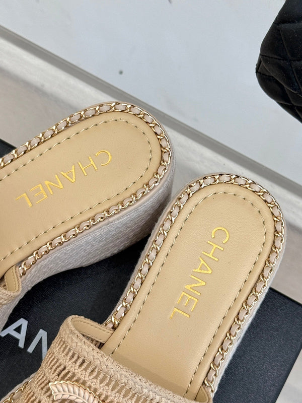 CC Mesh Hollow Chain Double C Thick-Soled Slippers 70mm Beige 265649