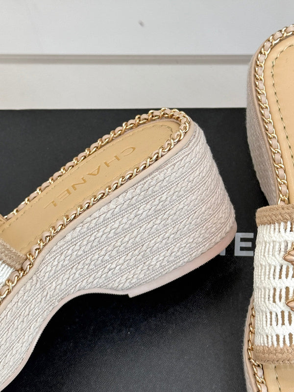 CC Mesh Hollow Chain Double C Thick-Soled Slippers 70mm Beige White 265648