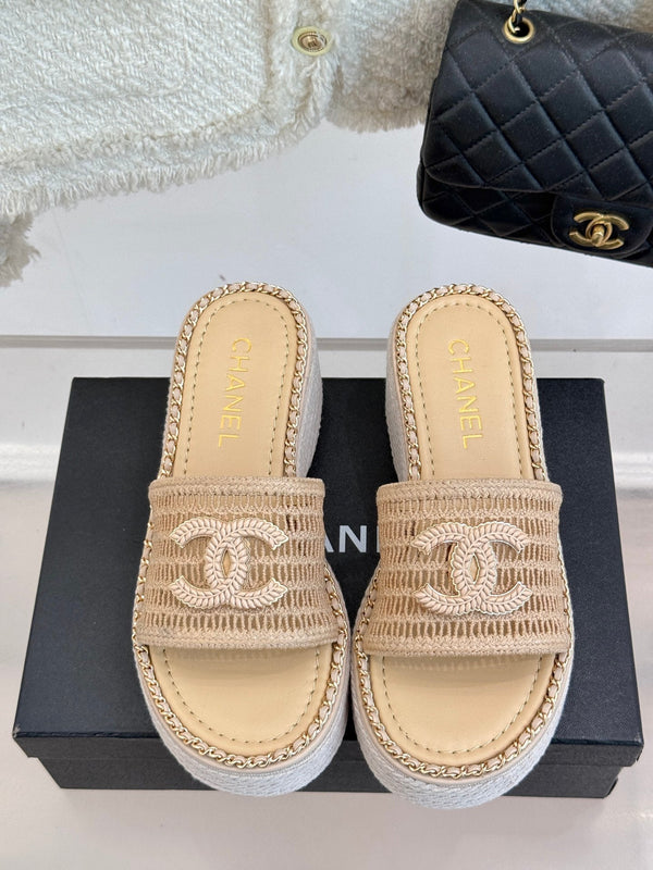 CC Mesh Hollow Chain Double C Thick-Soled Slippers 70mm Beige 265649