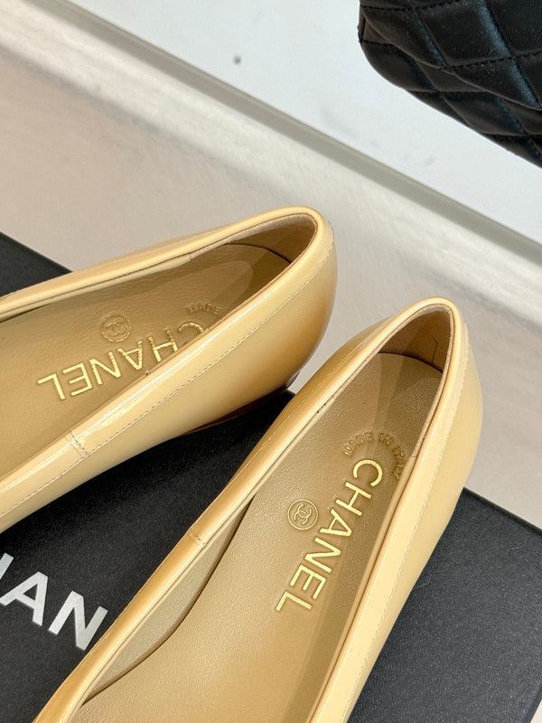 Chanel 25 Bowknot Ballet Flat Beige Sheepskin 473066