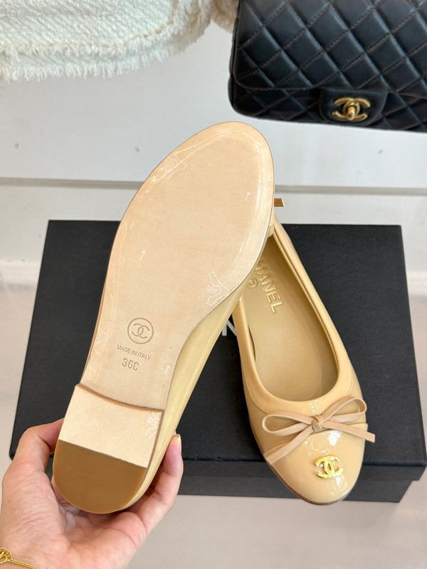Chanel 25 Bowknot Ballet Flat Beige Sheepskin 473066