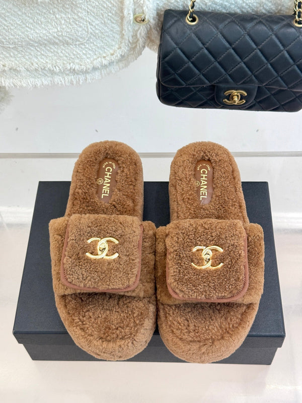 Chanel 25 Buckle Flip-up Thick-soled Slippers Brown Wool 465384