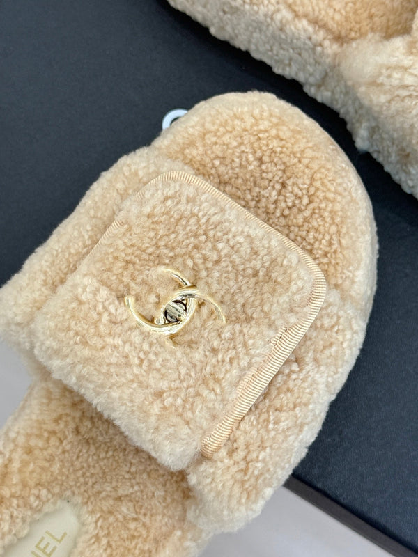 Chanel 25 Buckle Flip-up Thick-soled Slippers Beige Wool 465385