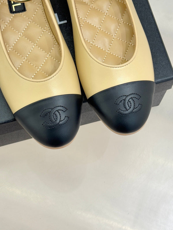 CC 26C Ruban Double C Camélia Mary Jane Agneau Beige Noir