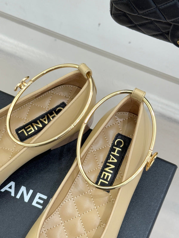 CC 26C Ruban Double C Camélia Mary Jane Agneau Beige Noir