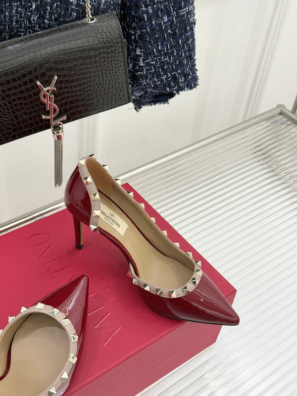 Escarpins Valentino Rockstud Cuir Verni Bordeaux 643001