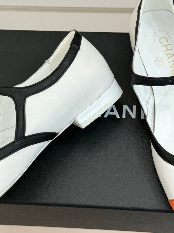 CC 26s Square-Toe Mary Jane Shoes Orange White Leather 920420
