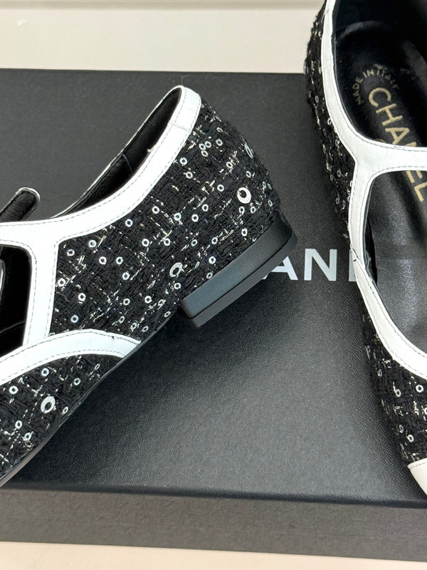 CC 26s Square-Toe Mary Jane Shoes Black White Tweed Leather 920425