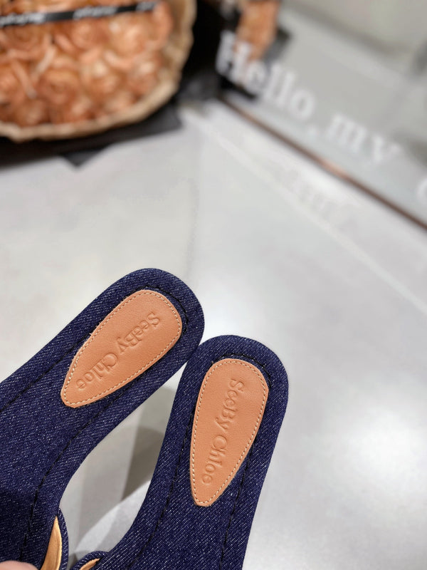 CHLOÉ SLIDE MULE IN NAVY BLUE DENIM AND BROWN CALFSKIN GOLD HARDWARE