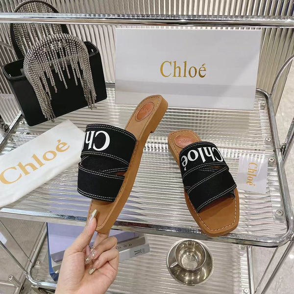 CHLOÉ WOODY MULE IN BLACK DENIM WITH WHITE LOGO