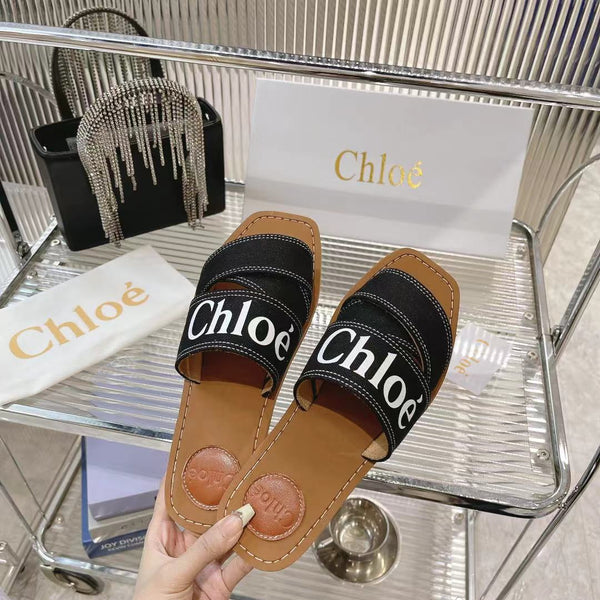 CHLOÉ WOODY MULE IN BLACK DENIM WITH WHITE LOGO