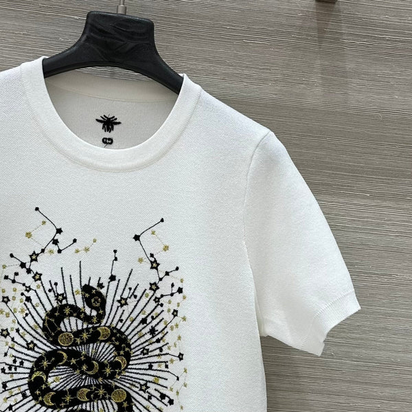 CD 25 Snake Embroidery Knitted Short-sleeved Top White Tencel Wool