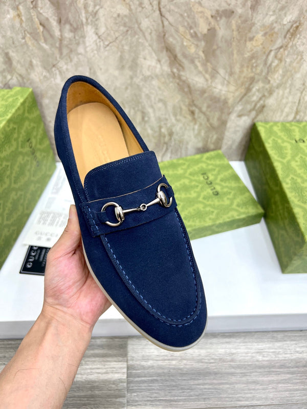 Mocassini Jordaan da uomo GG in pelle scamosciata blu navy 555996