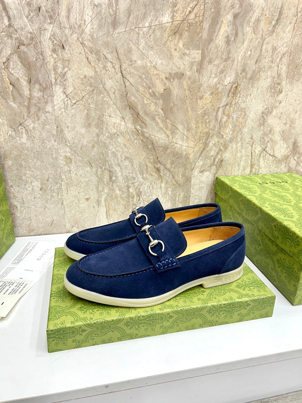 Mocassini Jordaan da uomo GG in pelle scamosciata blu navy 555996