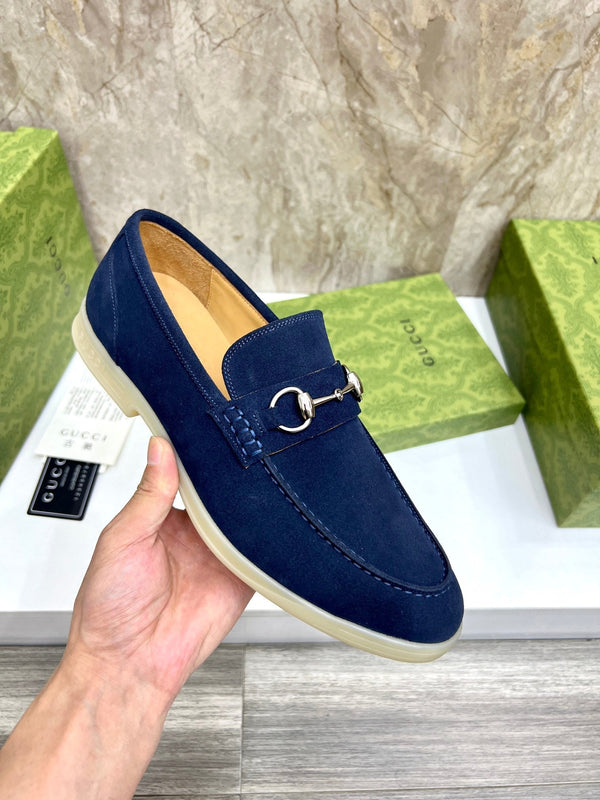 Mocassini Jordaan da uomo GG in pelle scamosciata blu navy 555996