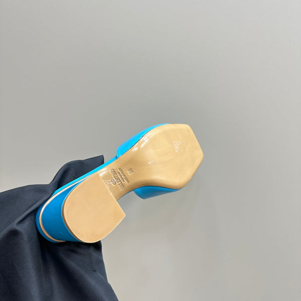 Vogo Signature High Shine Open Toe Sandals In Blue Glossy Lambskin 839817