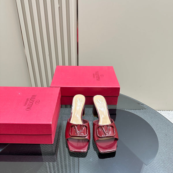 Vogo Signature High Shine Open Toe Sandals In Burgundy Glossy Lambskin 839829