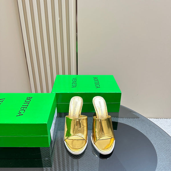 BV 26s High Mule 9.5cm Gold Calfskin