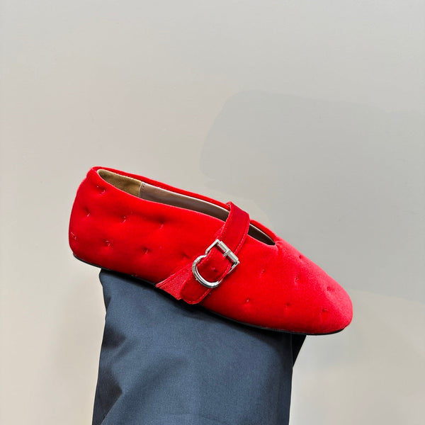 ALAIA BALLET FLATS IN CHERRY RED VELVET