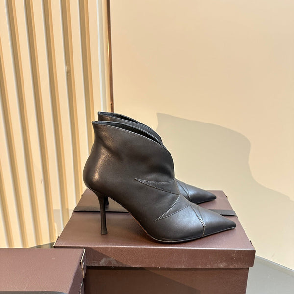 Alaila Heeled Ankle Boots 85mm In Black Cowhide 921036