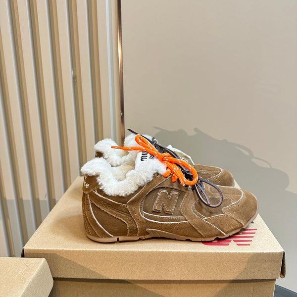 Sneakers Miu x Balance 530 SL in pile marrone scuro e pelle scamosciata