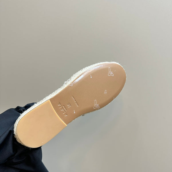 Alaila Vienne Espadrilles In Ivory White Cowhide 946256