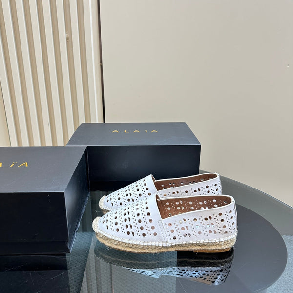 Alaila Vienne Espadrilles In White Cowhide 946258