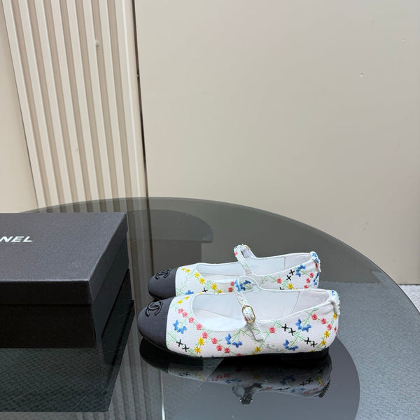 CC 25 Mary Jane Flats White Pattern Fabric 239405