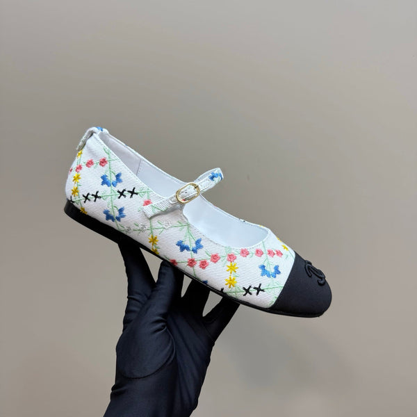 CC 25 Mary Jane Flats White Pattern Fabric 239405