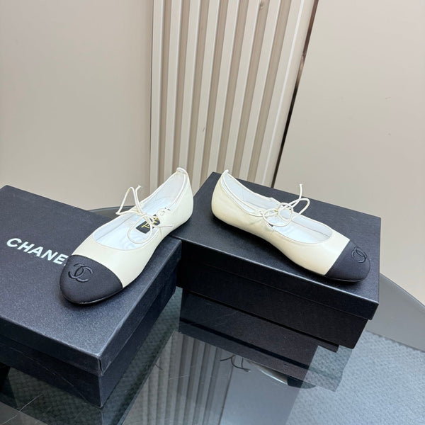 CC 25 Mary Jane Flat Beige Cream Leather with Fabric 239407