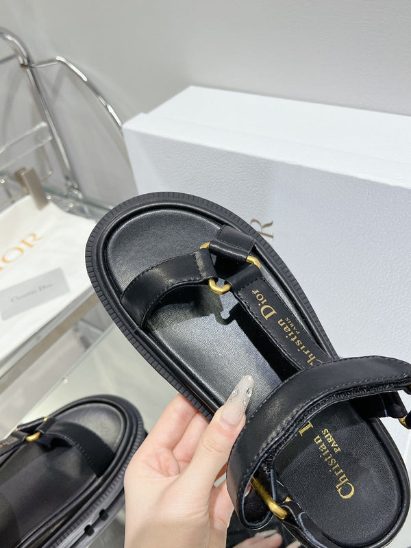 CD D-Wave Sandal In Black Cowhide 100755