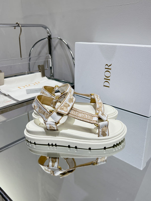 CD D-Wave Sandal In Dark Beige Mix White Cowhide 100757