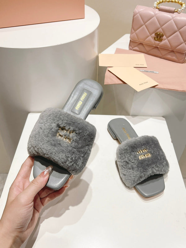 Miu Slides Light Grey Leather Fur 739561