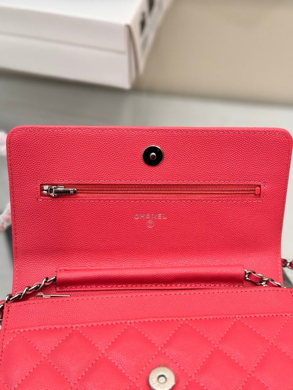 WOC 19CM RED CAVIAR SILVER HARDWARE